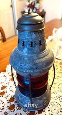 ANTIQUE MARITIME RED SIGNAL LANTERN, SHIP'S OIL LAMP, (KEROSENE). 1890-1930s
