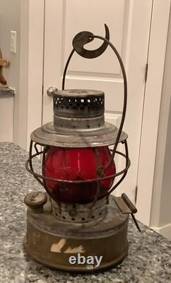 ANTIQUE RAILROAD LANTERN HANDLAN BRAND ST. LOUIS USA Prop Of Ct & Es Red