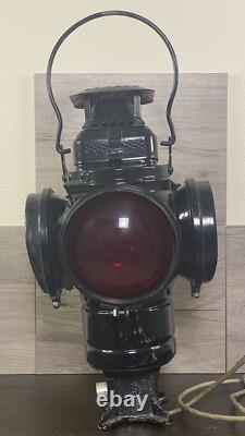 Adlake Non-Sweating Lamp Chicago 4 Way Switch Lantern With Light Vintage