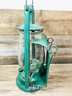 Antique Dietz Buckeye Dash Lamp Hurricane Lantern with Lens & Globe Green NICE