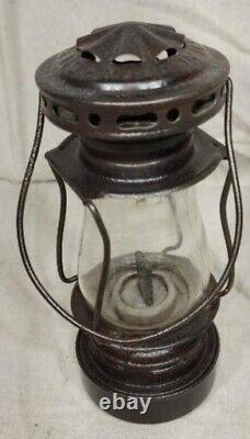 Antique Dietz Sport Skaters Lantern Lamp Globe Dated Feb 10, 1914 N. Y. USA