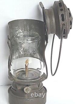 Antique Dietz Sport Skaters Lantern Patent 7/04 5/08 2/14 Scout H1 Globe NY