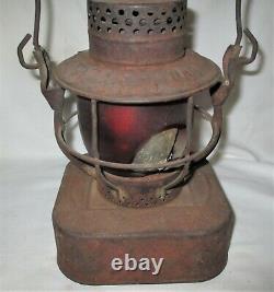 Antique Metal Dietz Oil Kerosene Lamp Lantern 8 Day N. Y. USA Warwick H. D. Globe