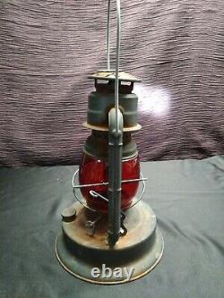Antique Vintage Dietz Little Giant Kerosene Lantern Lamp -70 Hour Fount Capacity