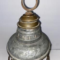 Antique/Vintage Nautical Ship Lamp Oil Lantern Ribbed Globe Good Condition 17.5