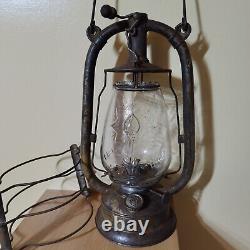 Antique kerosene lantern FEUERHAND 423 Germany glass Ditmar and safety grille