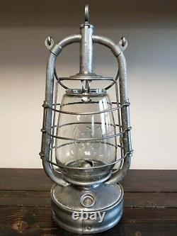 BAT Fledermaus lantern kerosene lamp model 2833 Made in Germany RARE