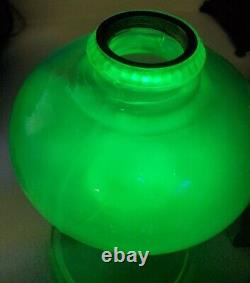 Bright Glow Under UV Light Antique Vtg Uranium Glass Oil Lamp Green