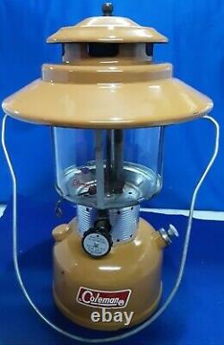 COLEMAN MODEL 228F GOLD BOND DOUBLE MANTLE LANTERN With CLAMSHELL CARRY CASE 6/72