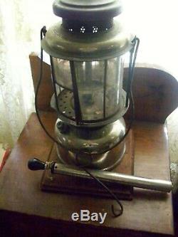 Clean Vintage Nickeled Coleman QUICKLITE Lantern, Mica Globe, October 1925