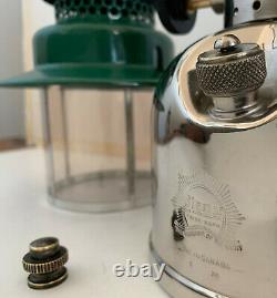 Coleman 242K Canadian lantern (4/1934)