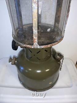 Coleman Lantern 1952 US Army Military Lantern model 252A Pyrex Glass