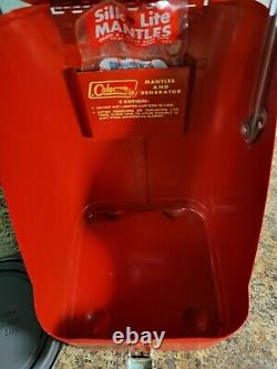 Coleman Single Mantle LP Gas Canister Lantern in Red Metal case GREAT SHAPE