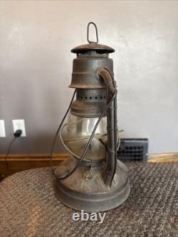 Dietz Little Wizard kerosene lantern Antique Kerosene Barn Lantern New York USA