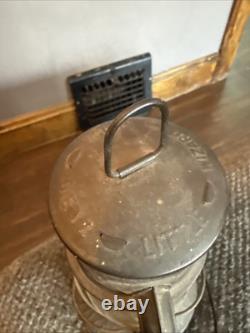 Dietz Little Wizard kerosene lantern Antique Kerosene Barn Lantern New York USA