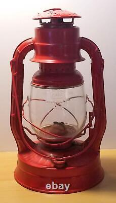 Dietz N. Y. U. S. A. No. 2 D-Lite Lantern Antique Red Vintage Oil Kerosene Old Lamp