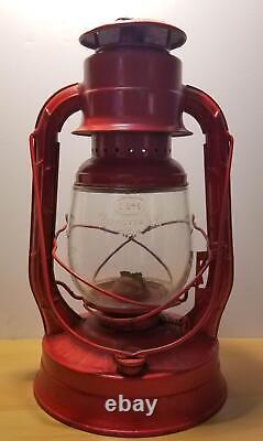 Dietz N. Y. U. S. A. No. 2 D-Lite Lantern Antique Red Vintage Oil Kerosene Old Lamp