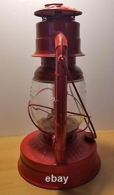 Dietz N. Y. U. S. A. No. 2 D-Lite Lantern Antique Red Vintage Oil Kerosene Old Lamp