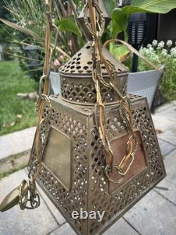 Hanging metal/brass lantern Moroccan/Middle Eastern-style lantern
