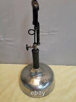L-Vintage Antique Coleman Table Lamp Lantern without Globe