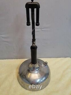 L-Vintage Antique Coleman Table Lamp Lantern without Globe