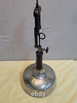 L-Vintage Antique Coleman Table Lamp Lantern without Globe