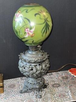 Miniature Banquet Oil Lamp The Tiny Miller/Antique Victorian Art Nouveau Globe