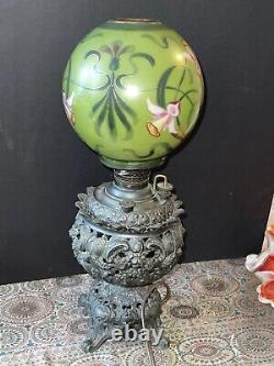 Miniature Banquet Oil Lamp The Tiny Miller/Antique Victorian Art Nouveau Globe