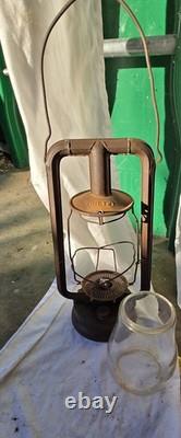 Old Vintage Dietz HY-LO Iron Kerosene Oil Lamp Lantern With Globe, Made In Usa