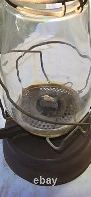 Old Vintage Dietz HY-LO Iron Kerosene Oil Lamp Lantern With Globe, Made In Usa