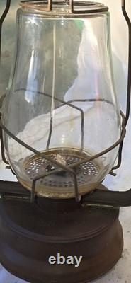 Old Vintage Dietz HY-LO Iron Kerosene Oil Lamp Lantern With Globe, Made In Usa