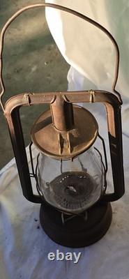 Old Vintage Dietz HY-LO Iron Kerosene Oil Lamp Lantern With Globe, Made In Usa