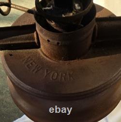 Old Vintage Dietz HY-LO Iron Kerosene Oil Lamp Lantern With Globe, Made In Usa