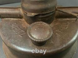 Old Vintage Dietz HY-LO Iron Kerosene Oil Lamp Lantern With Globe, Made In Usa