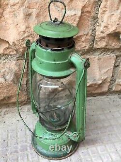 Old Vintage Rare Army Color Iron Kerosene Lamp Lantern With Original Glass Globe