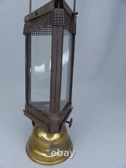 Rare Antique Holmes, Booth, & Hayden's Triangular Kerosene Skaters Lamp Lantern