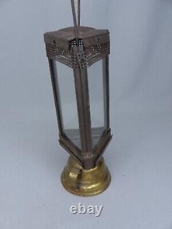 Rare Antique Holmes, Booth, & Hayden's Triangular Kerosene Skaters Lamp Lantern