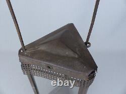 Rare Antique Holmes, Booth, & Hayden's Triangular Kerosene Skaters Lamp Lantern