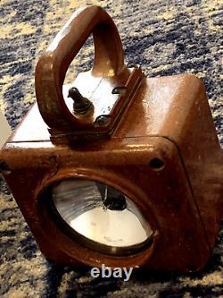 U. S. Navy WWII USN Signal Lantern Lamp Brown Bakelite 815-74434 UNTESTED