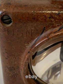 U. S. Navy WWII USN Signal Lantern Lamp Brown Bakelite 815-74434 UNTESTED
