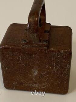 U. S. Navy WWII USN Signal Lantern Lamp Brown Bakelite 815-74434 UNTESTED