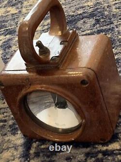 U. S. Navy WWII USN Signal Lantern Lamp Brown Bakelite 815-74434 UNTESTED