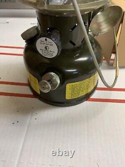 VINTAGE 1963 US MILITARY ARMY COLEMAN LANTERN New In Box
