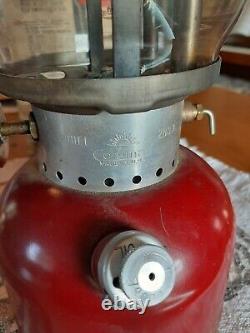 VINTAGE COLEMAN LANTERN 200A Rare BURGUNDY/MAROON COLOR 1 /1962 Single Mantle