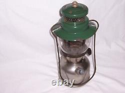 VINTAGE COLEMAN MODEL 242B LANTERN MADE IN USA 1930s with Sunrise Globe