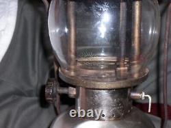 VINTAGE COLEMAN MODEL 242B LANTERN MADE IN USA 1930s with Sunrise Globe