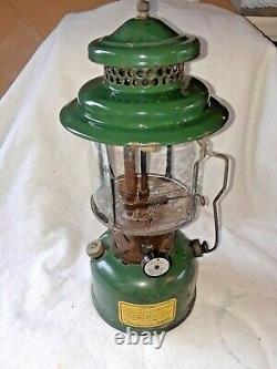 VINTAGE GREEN COLEMAN 1945 GASOLINE LANTERN With YELLOW DECAL