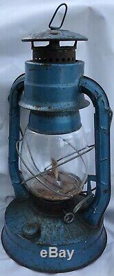 VINTAGE Rustic Lantern DIETZ NO 8 AIR PILOT LANTERN BLUE Clear globe Rare