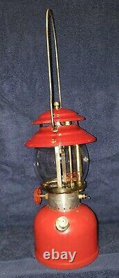 Very Nice Bright Red Coleman 200a Single Mantle Lantern 2/73