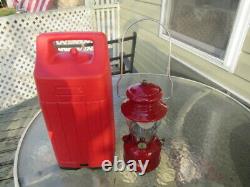 Vintage1962 Coleman 200A Single Mantle Red Lantern & Carry Case Used 1 Time